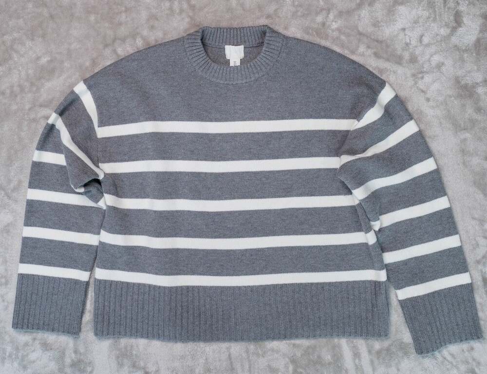 H&M Loose Fit Heather Gray Ivory Striped Crewneck Sweater Womens Size L